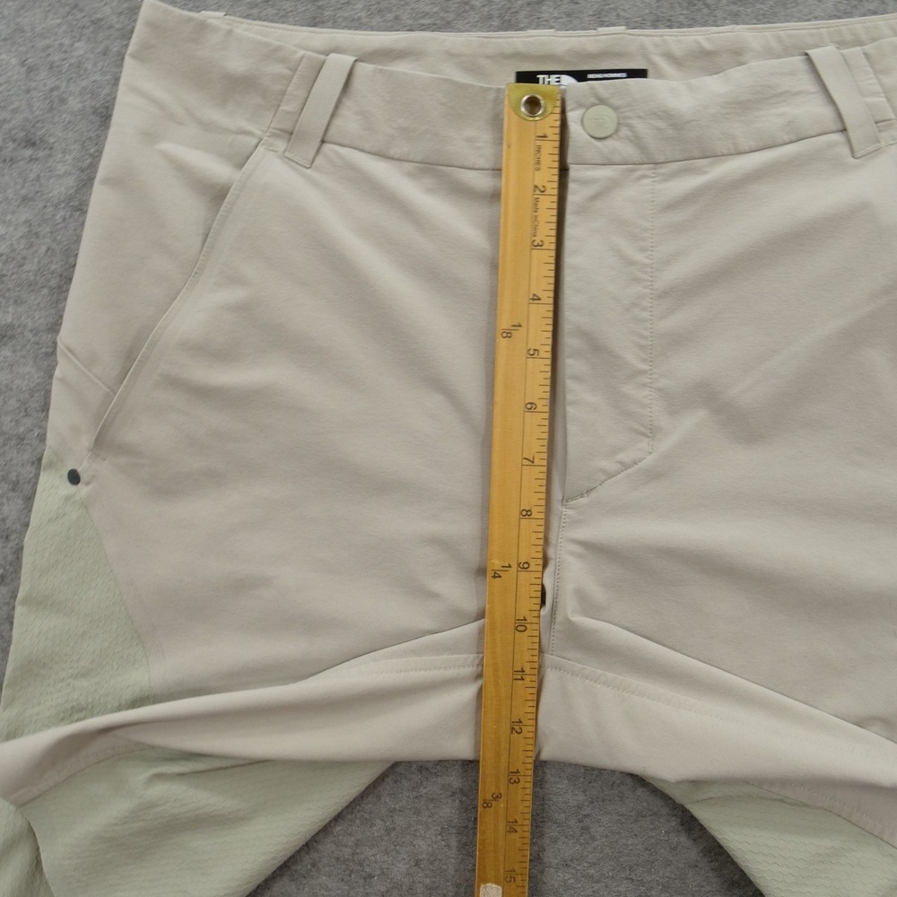 The North Face Shorts Mens 34 Beige Tan Technical Hiking Cargo Stretch Outdoors - Picture 9 of 12